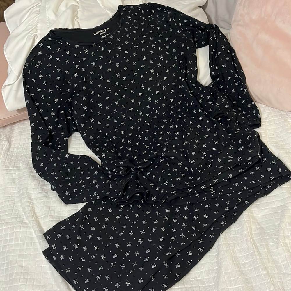 Precious black bows pajama set!